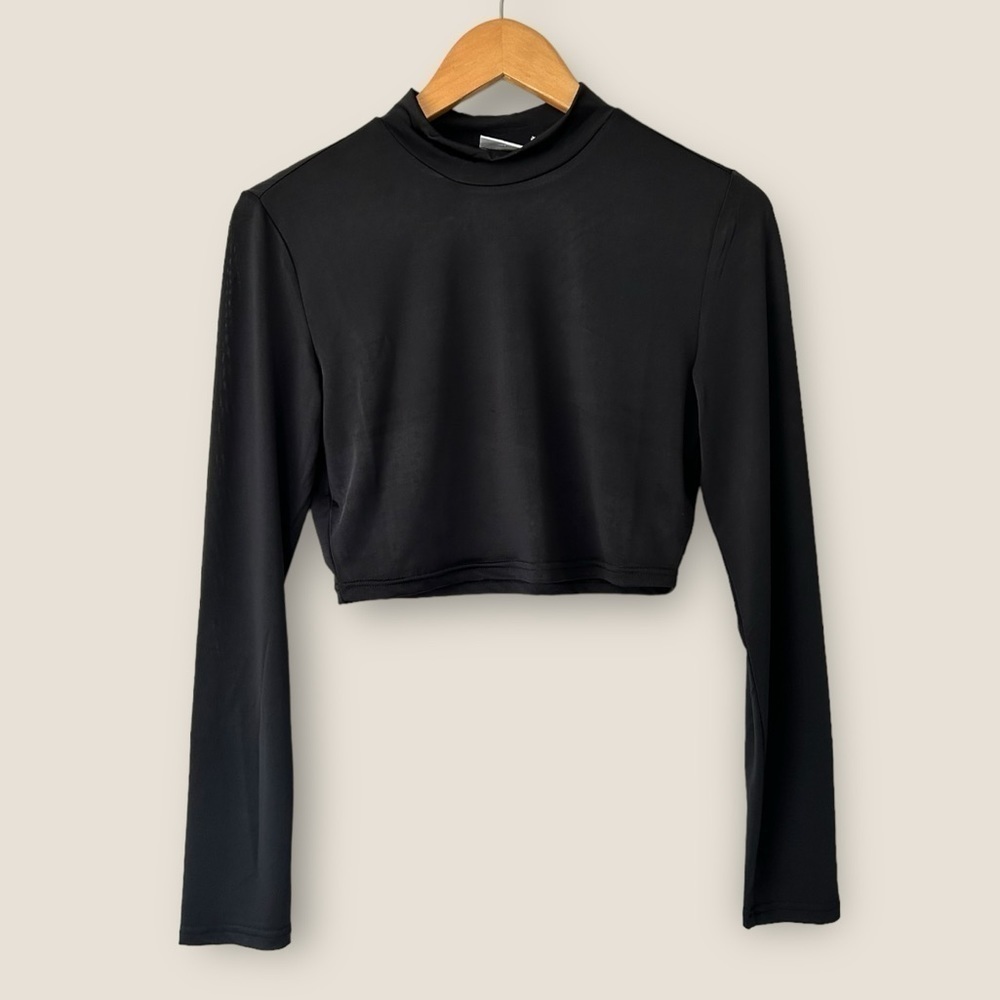 Noisy May Black Cropped Long Sleeve Top